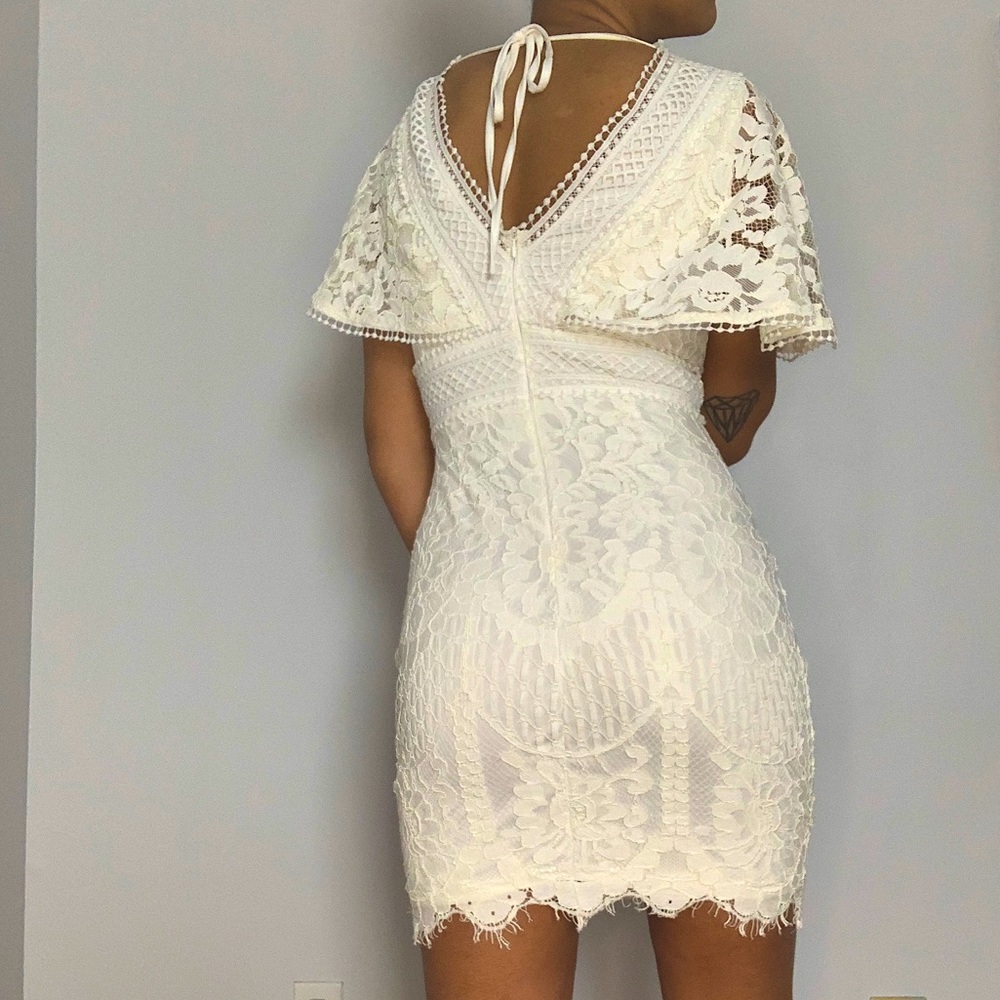White Lace Fitted Dress - Picture 3 of 4